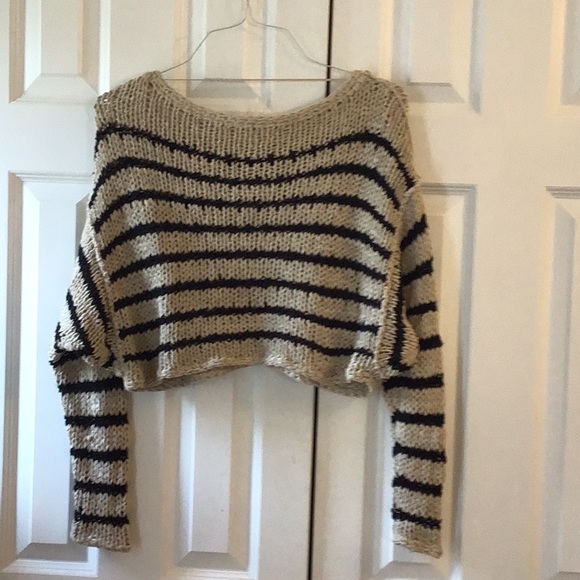 Free People sweater NWOT - Picture 2 of 2